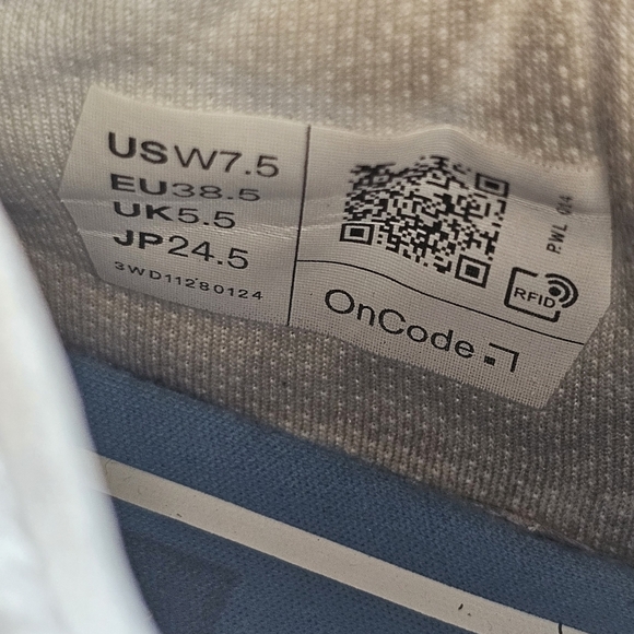 On The Roger Centre Court Womens Sneakers Size 7.5 White Limelight - Picture 8 of 10